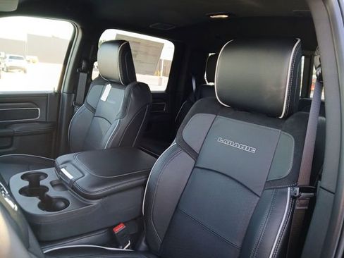 New 2025 RAM 2500 Laramie AWD/4WD image 21