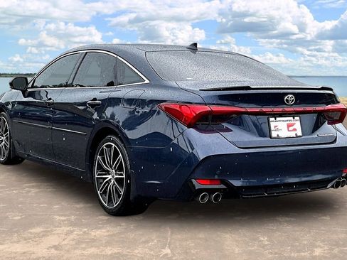 Used 2019 Toyota Avalon Touring w/ Advanced Safety Package FWD image 6