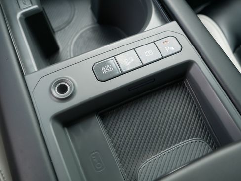 Certified 2024 Kia EV9 GT-Line AWD/4WD image 31