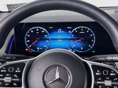 Used 2023 Mercedes-Benz GLB 250 image 19