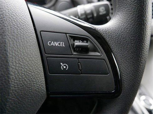 Used 2025 Mitsubishi Eclipse Cross ES image 24