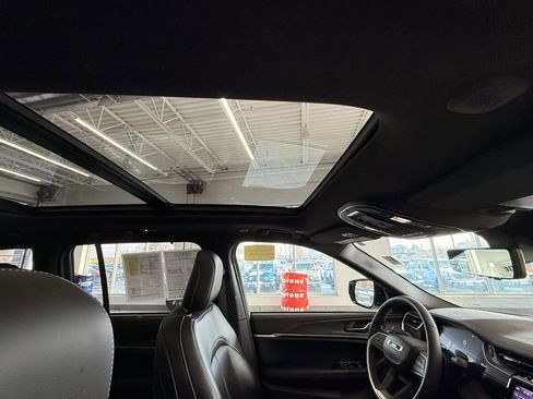 Used 2024 Jeep Grand Cherokee Limited 4xe w/ Luxury Tech Group II image 25