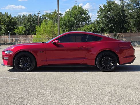 Used 2018 Ford Mustang GT RWD image 6