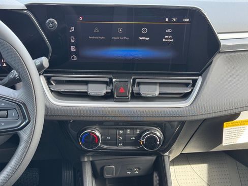 New 2025 Chevrolet TrailBlazer LT w/ Driver Confidence Package AWD/4WD image 7