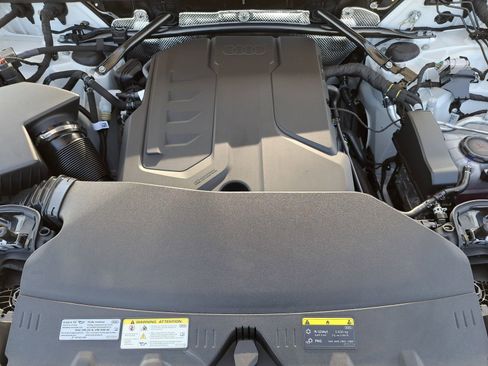 New 2025 Audi Q5 Premium Plus image 32