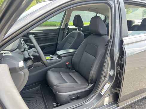 Used 2019 Nissan Altima 2.5 S FWD image 16