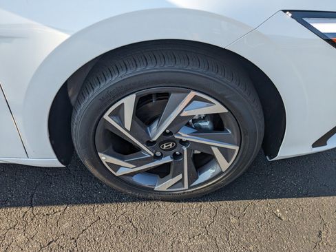 New 2025 Hyundai Elantra Sport image 11