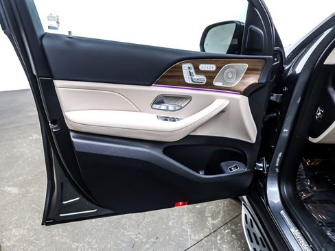 Certified 2025 Mercedes-Benz GLE 350 4MATIC image 22