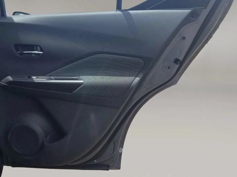 Used 2020 Nissan Kicks SV FWD image 14