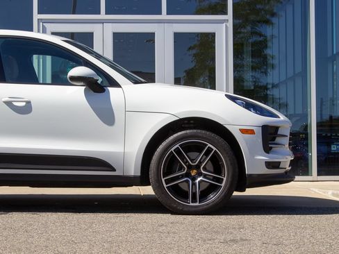 Used 2020 Porsche Macan AWD/4WD image 5