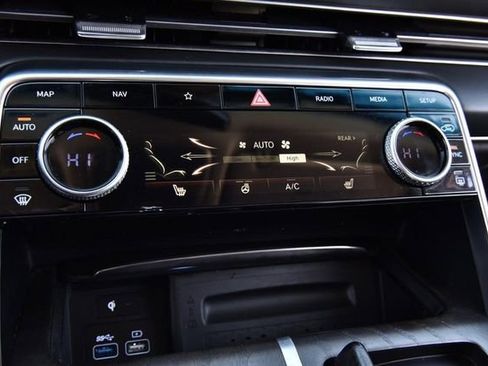 Used 2024 Genesis GV80 2.5T image 16