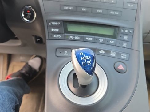 Used 2011 Toyota Prius Two w/ Preferred Accessory Pkg FWD image 19