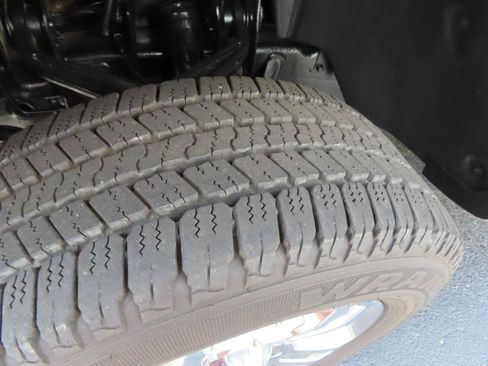 Used 2015 Chevrolet Silverado 2500 LT AWD/4WD image 12