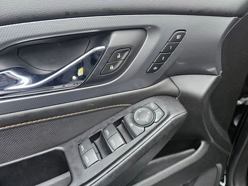 Used 2020 Chevrolet Traverse Premier image 29