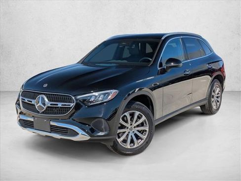 Used 2023 Mercedes-Benz GLC 300 4MATIC image 1