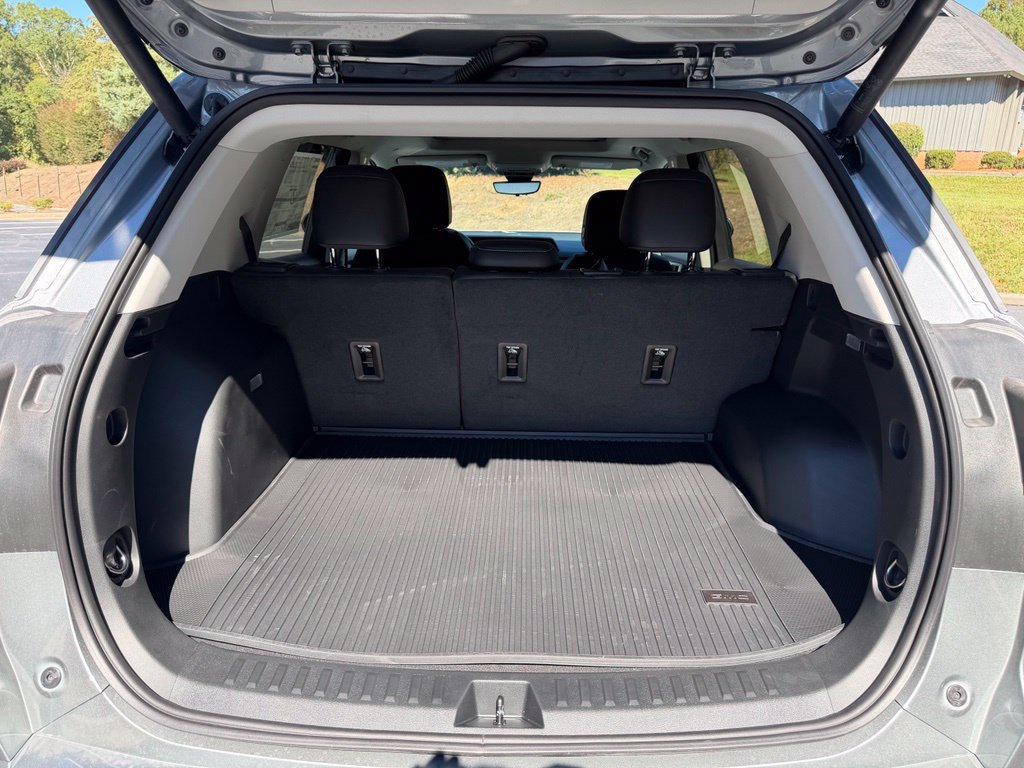 New 2027 GMC Terrain Denali w/ LPO, Floor Liner Package AWD/4WD image 38
