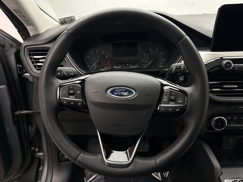 Used 2022 Ford Escape SEL image 12