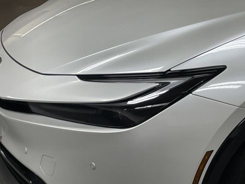 Certified 2024 Toyota Prius XLE image 6