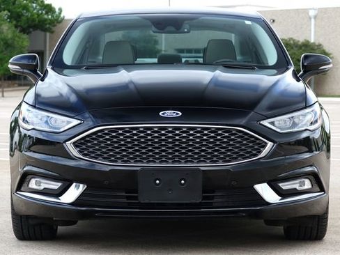 Used 2017 Ford Fusion Platinum image 9