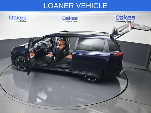 Used 2026 Kia Carnival EX FWD image 58