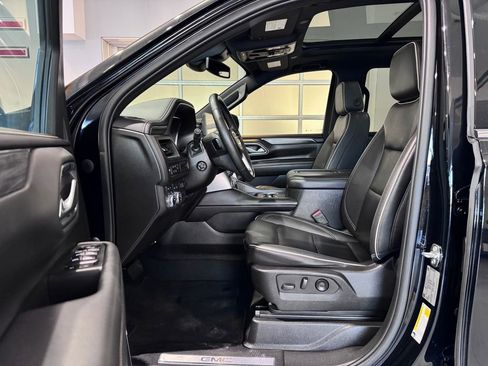 Certified 2023 GMC Yukon XL SLT w/ SLT Premium Package image 12