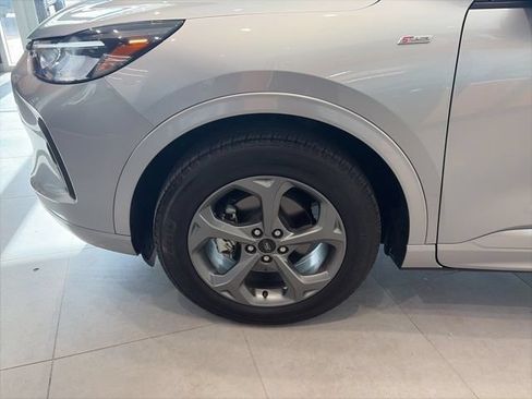 Used 2023 Ford Escape ST-Line Select w/ Tech Pack #1 AWD/4WD image 39