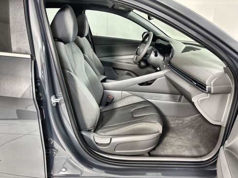 Certified 2025 Hyundai Elantra SEL w/ Cargo Package FWD image 26