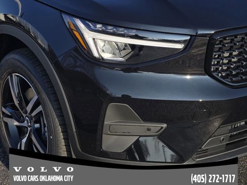 Used 2026 Volvo XC40 B4 Core w/ Protection Package Premier FWD image 7