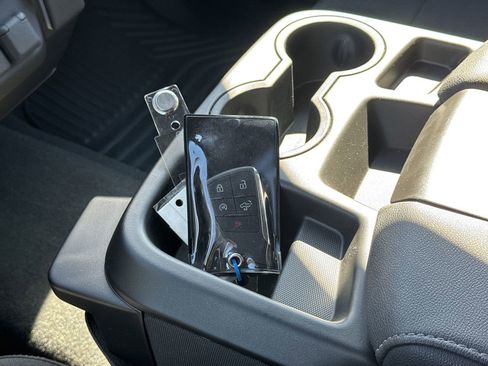 Used 2025 Chevrolet Silverado 1500 Custom image 35