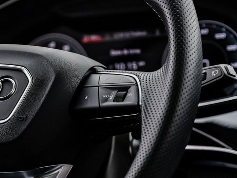 Used 2023 Audi SQ8 Prestige image 17