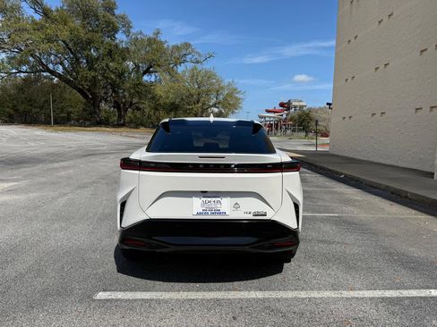 Used 2023 Lexus RZ 450e Premium w/ Accessory Package (Z1) image 7