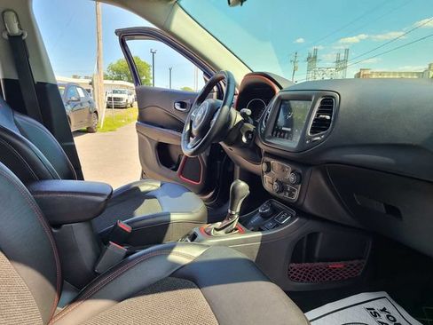 Used 2019 Jeep Compass Trailhawk AWD/4WD image 20