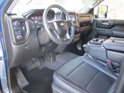 Used 2024 Chevrolet Silverado 2500 Custom w/ Custom Value Package AWD/4WD image 12