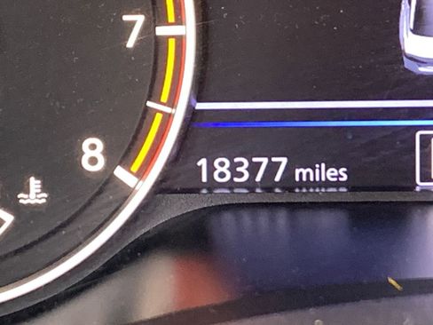 Used 2025 Nissan Altima 2.5 SV image 9