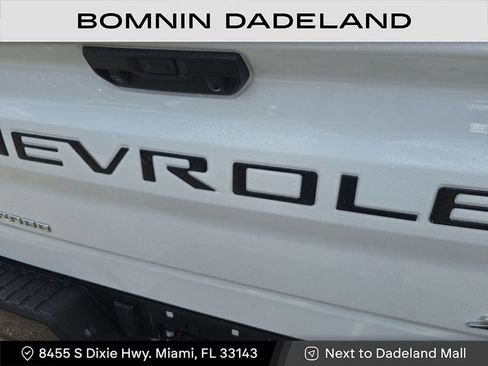 Used 2025 Chevrolet Silverado 1500 ZR2 image 8