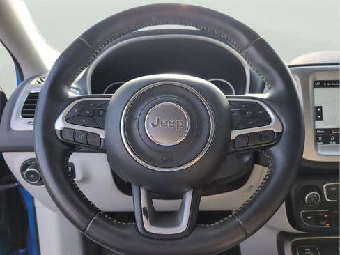 Used 2018 Jeep Compass Latitude w/ Popular Equipment Group image 28