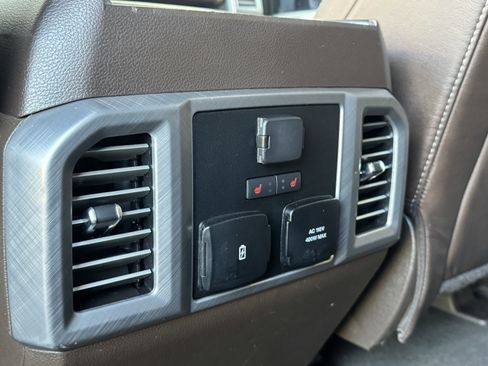 Used 2019 Ford F150 Limited image 38