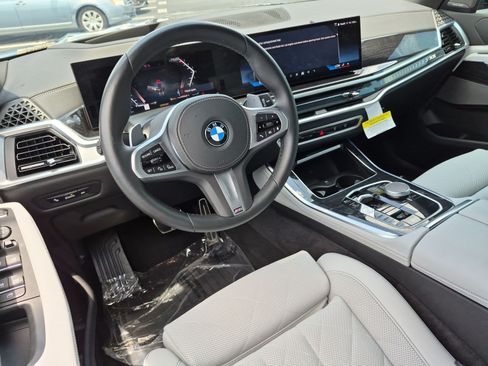 Used 2026 BMW X5 xDrive40i w/ M Sport Package AWD/4WD image 28