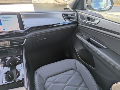 New 2026 Volkswagen Atlas Cross Sport SE FWD image 18