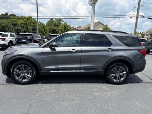 Used 2025 Ford Explorer Active w/ Active Comfort Package AWD/4WD image 34