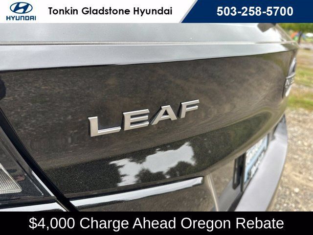 Used 2025 Nissan Leaf S FWD image 17