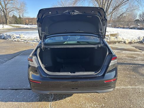 Used 2023 Honda Accord EX image 15