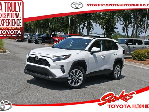 Used 2025 Toyota RAV4 XLE Premium FWD image 1