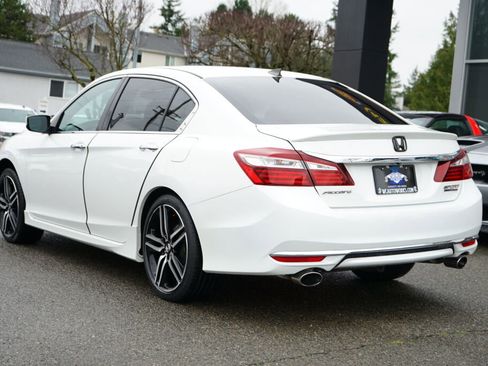 Used 2017 Honda Accord Sport Special Edition image 3