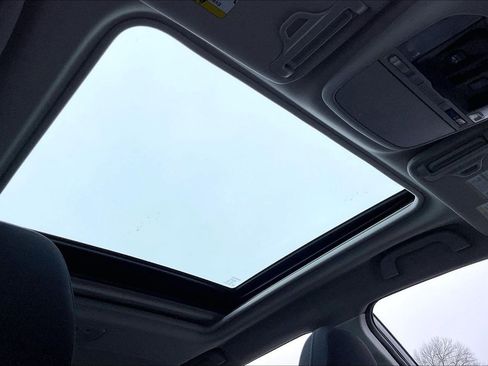 Certified 2022 Subaru Forester Premium image 12