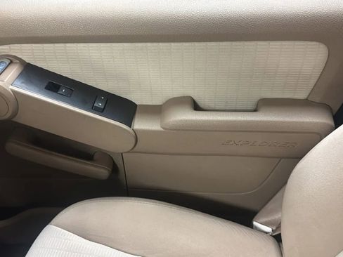 Used 2007 Ford Explorer XLT RWD image 16