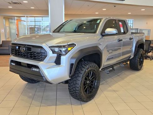 New 2026 Toyota Tacoma TRD Off-Road w/ TRD Off Road Upgrade Package AWD/4WD image 3