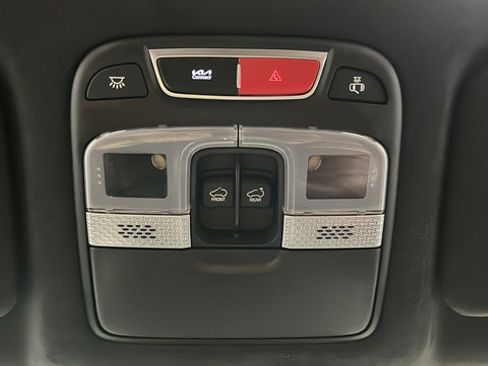 Used 2024 Kia Telluride SX Prestige AWD/4WD image 38