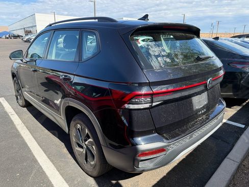 Used 2025 Volkswagen Taos S FWD image 3