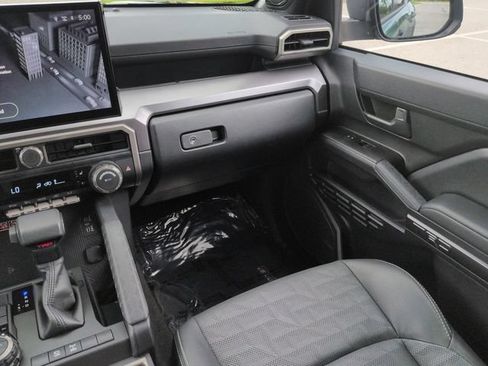 Certified 2026 Toyota 4Runner TRD Off-Road Premium AWD/4WD image 17